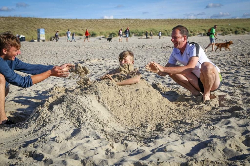 Strandspaß - Mensch ist der Sand schwer!