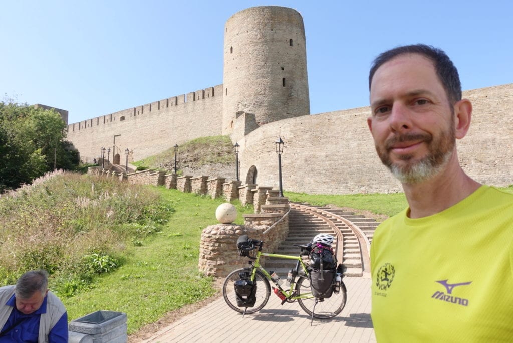 Reiserad vor Ivangorod Castle